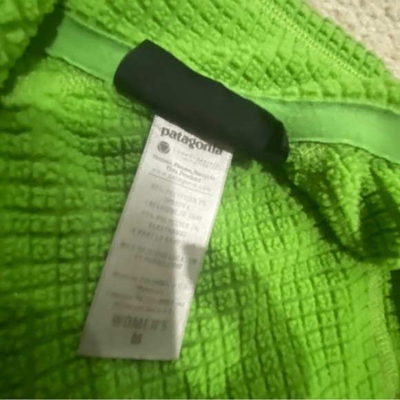 Patagonia Women’s 1/2 Zip Lime Green Size Medium Logo Flaws Polartec - Picture 2 of 16